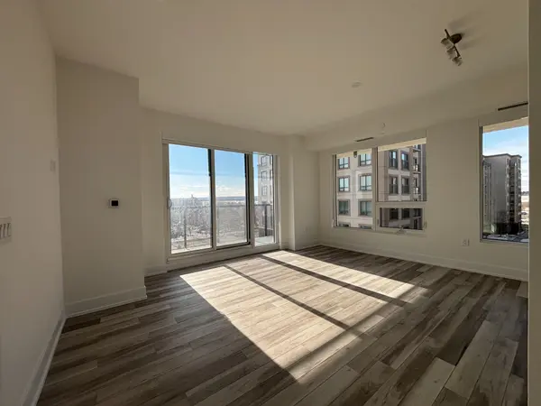 2450 Old Bronte RD #445, Oakville, ON L6M 5P6