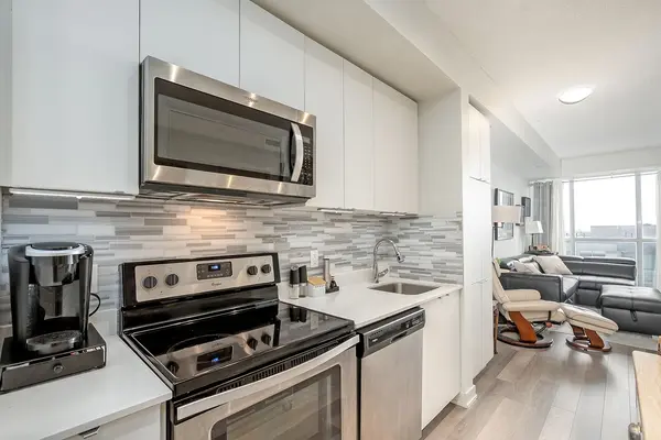 5240 Dundas ST #517, Burlington, ON L7R 3X4