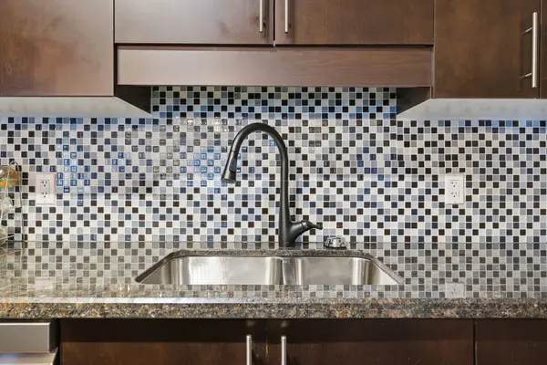 776 Laurelwood DR #311, Waterloo, ON N2V 0A8