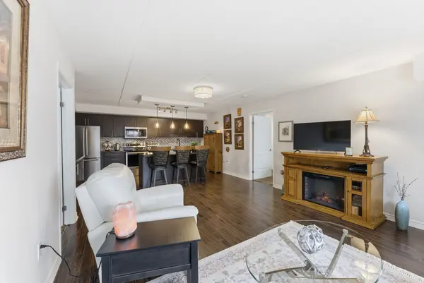 776 Laurelwood DR #311, Waterloo, ON N2V 0A8