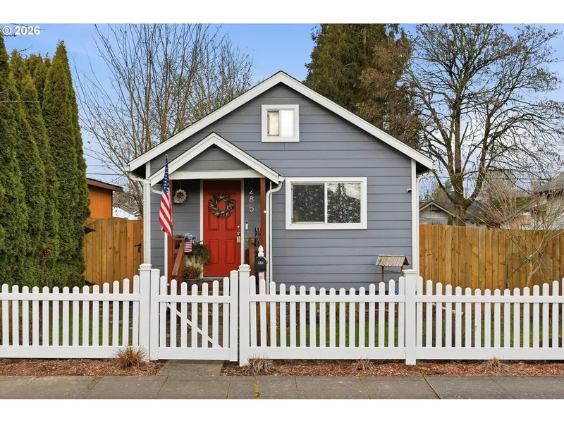 285 19TH AVE, Longview, WA 98632