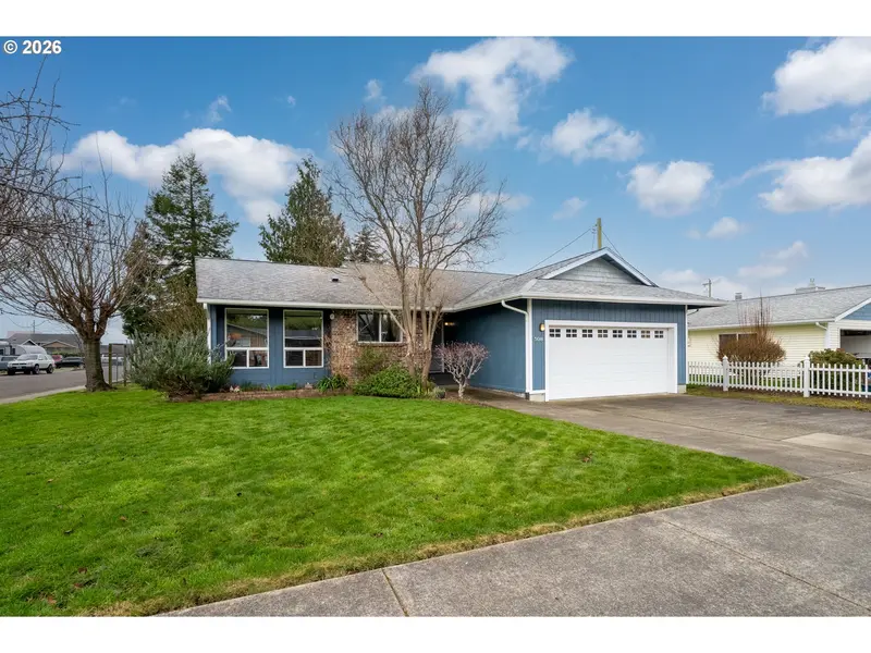 508 LINDEN DR, Tillamook, OR 97141