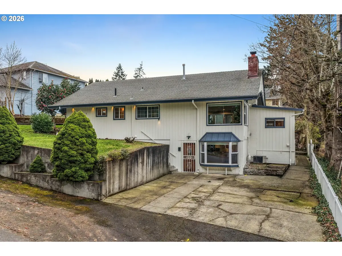 1215 NE 157TH AVE, Portland, OR 97230