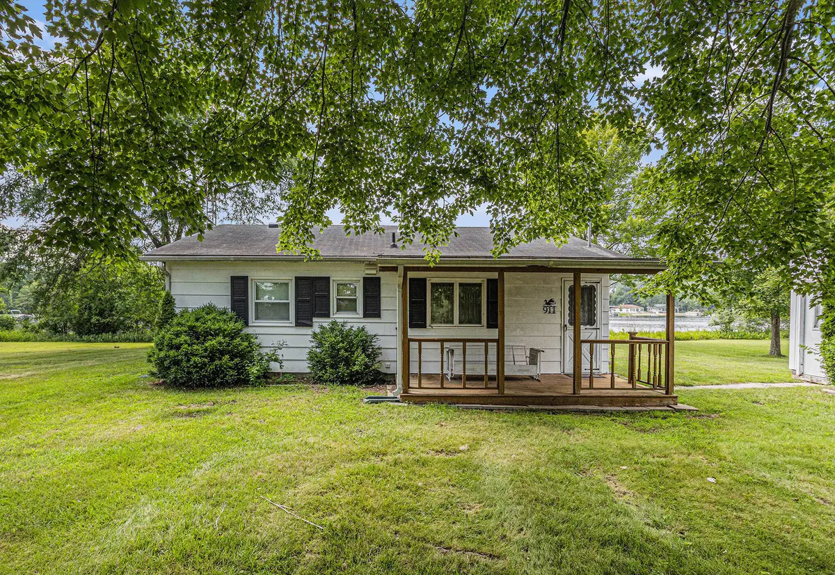 911 Dragon Shores DR, Kinderhook Twp, MI 49036