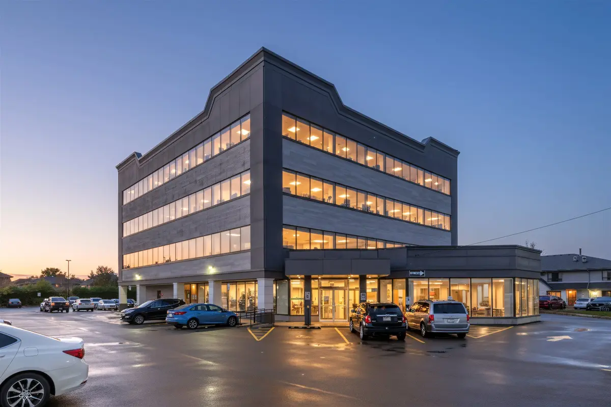 163 Centennial Pkwy N ##300, Hamilton, ON L8E 1H8