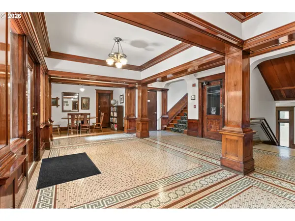 2083 NW JOHNSON ST #56, Portland, OR 97209