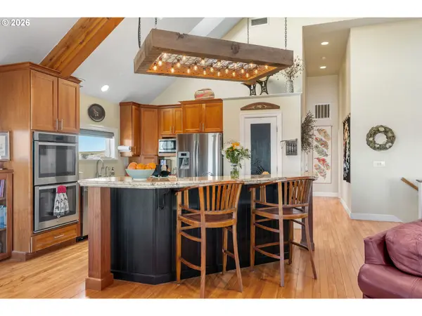 412 Schilling RD, Lyle, WA 98635