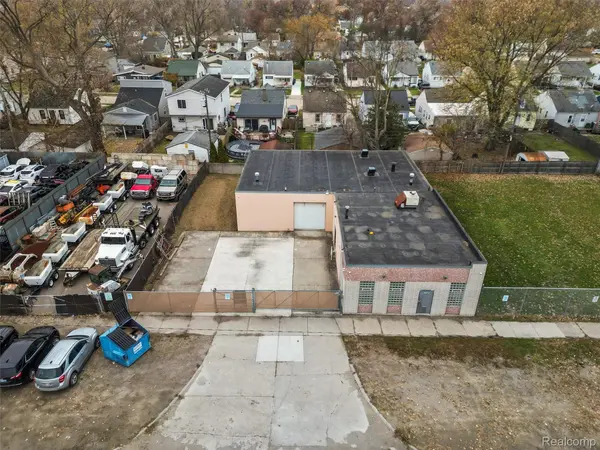 23409 Dequindre RD, Hazel Park, MI 48030