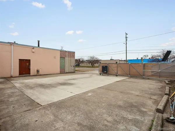 23409 Dequindre RD, Hazel Park, MI 48030