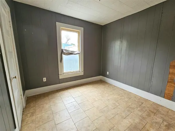 704 S 2nd Street, Bangs, TX 76823