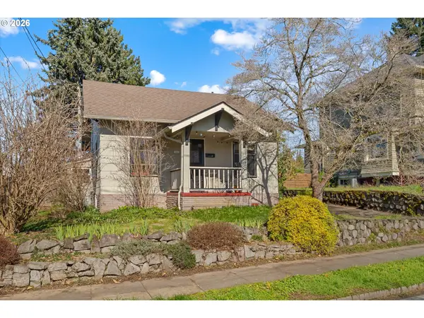 3805 SE MALL ST, Portland, OR 97202