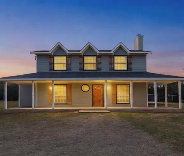 4600 Hunters Glen Court, Granbury, TX 76048