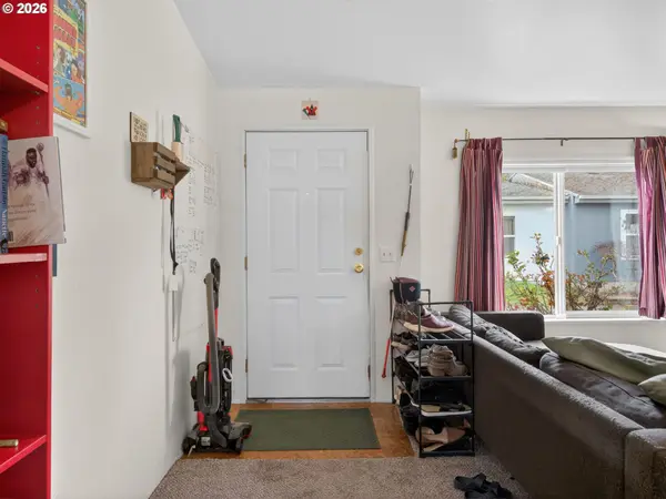 4550 NE CULLY BLVD, Portland, OR 97218