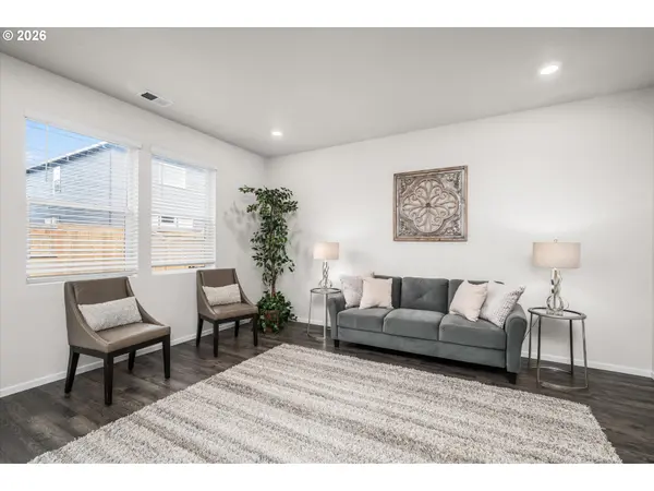 2938 FENYA ST, Springfield, OR 97477