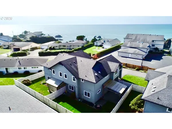 Brookings, OR 97415,1251 MOORE ST #A