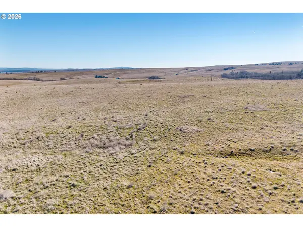 NKA Schilling RD, Lyle, WA 98635