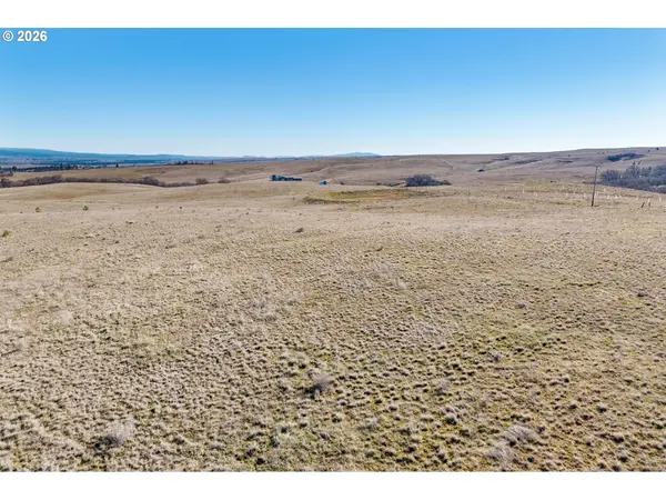 NKA Schilling RD, Lyle, WA 98635