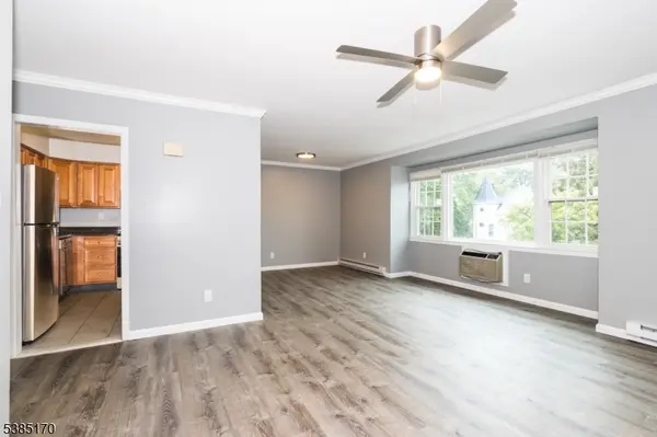 190 Park St, East Orange City, NJ 07017