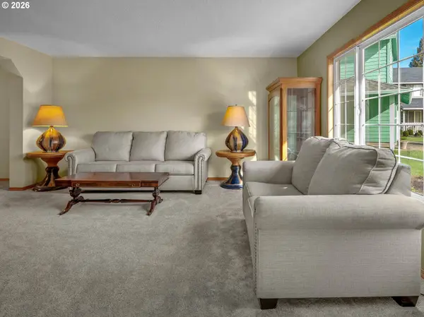 381 NE 33RD CT, Hillsboro, OR 97124