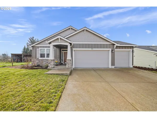 900 MARIE ST, Mt Angel, OR 97362