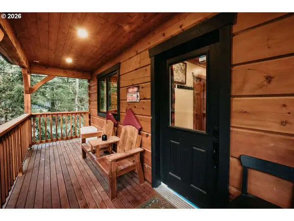 15033 Welcome RD, Glacier, WA 98244