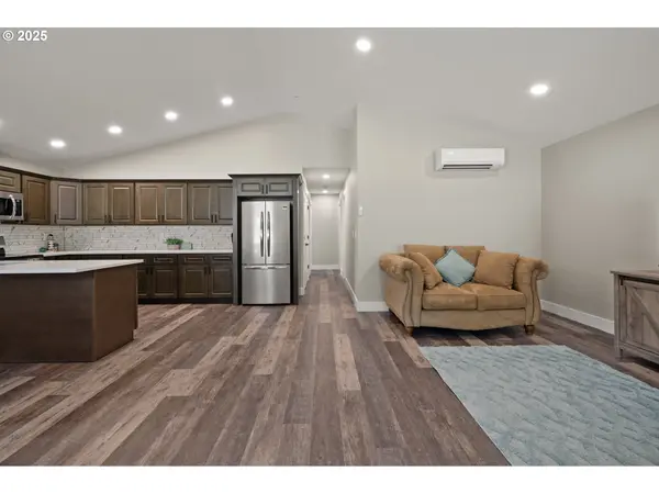 31401 J PL, Ocean Park, WA 98640