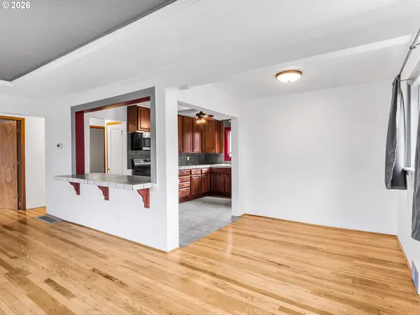 5514 SW Beaverton Hillsdale HWY, Portland, OR 97221