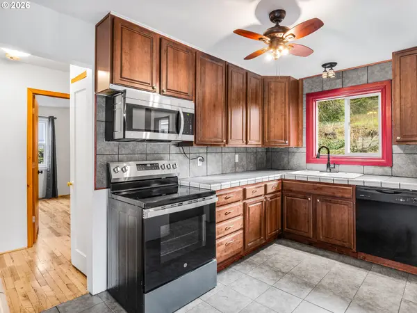 5514 SW Beaverton Hillsdale HWY, Portland, OR 97221