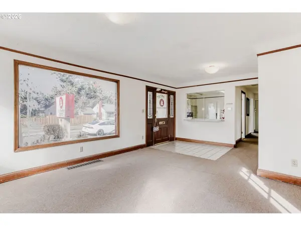 2020 NE 102ND AVE, Portland, OR 97220