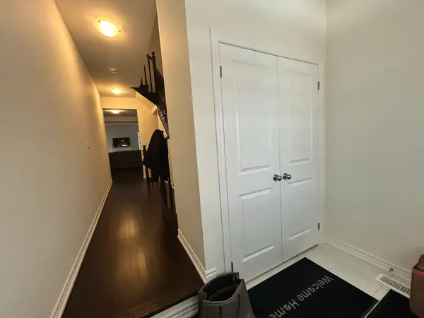 12 Fire King DR, Whitby, ON L1P 0R4