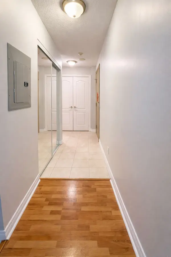 70 Town Centre CT #1409, Toronto E09, ON M1P 0B2