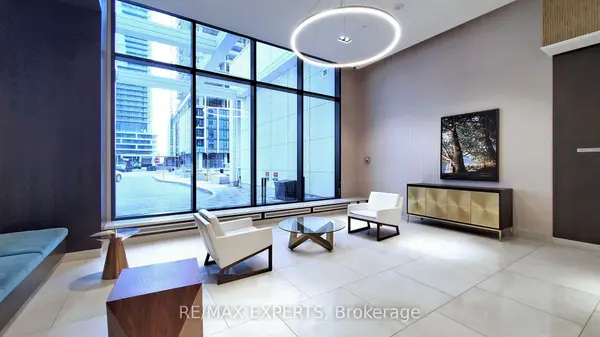 9000 Jane ST S #2015, Vaughan, ON L4K 0M6