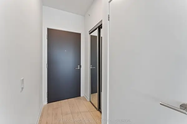 39 Mary ST #1710, Barrie, ON L4N 1S9