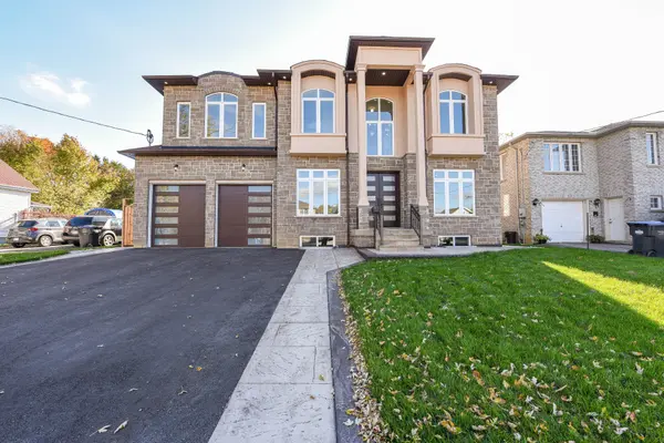 11 Hillcrest AVE, Brampton, ON L6W 1Y7