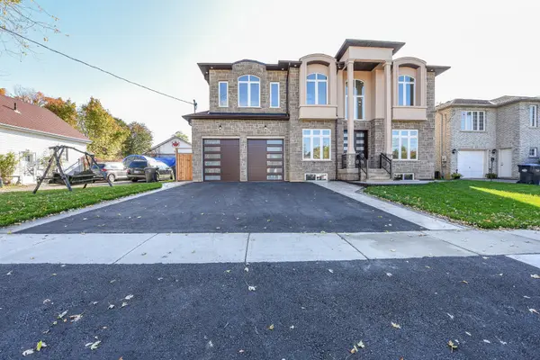 11 Hillcrest AVE, Brampton, ON L6W 1Y7
