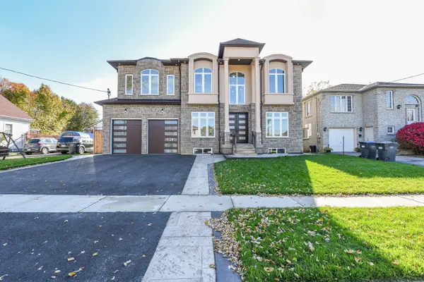 11 Hillcrest AVE, Brampton, ON L6W 1Y7