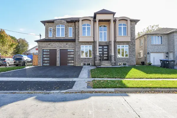 11 Hillcrest AVE, Brampton, ON L6W 1Y7