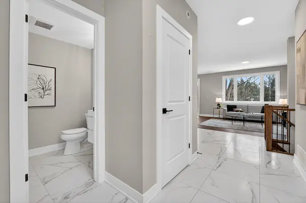 297 Whiting ST #5, Ingersoll, ON N5C 3W5