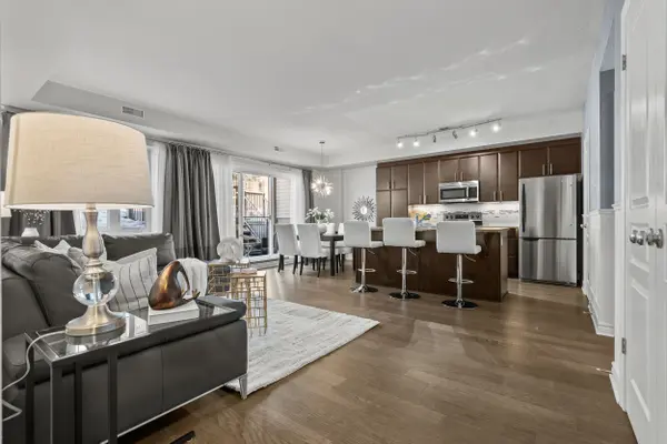 1065 Beryl Private #B, Blossom Park - Airport And Area, ON K1V 2M4