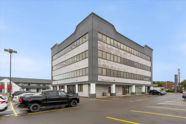 163 Centennial Pkwy N ##300, Hamilton, ON L8E 1H8