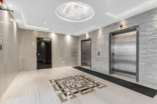 163 Centennial Pkwy N ##300, Hamilton, ON L8E 1H8