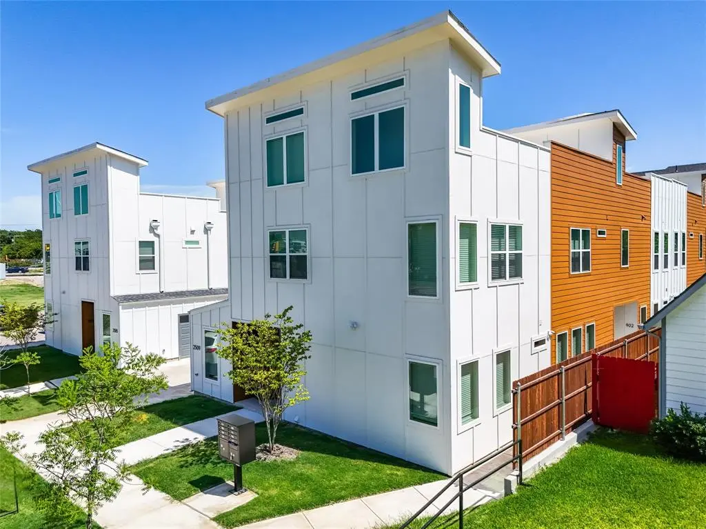 2509 Benbrook Boulevard #902, Fort Worth, TX 76109