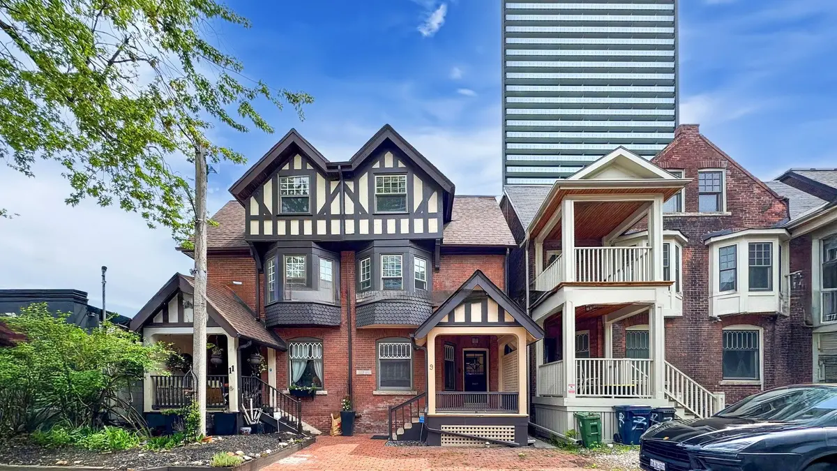 9 Edgedale RD, Toronto C08, ON M4X 1N5