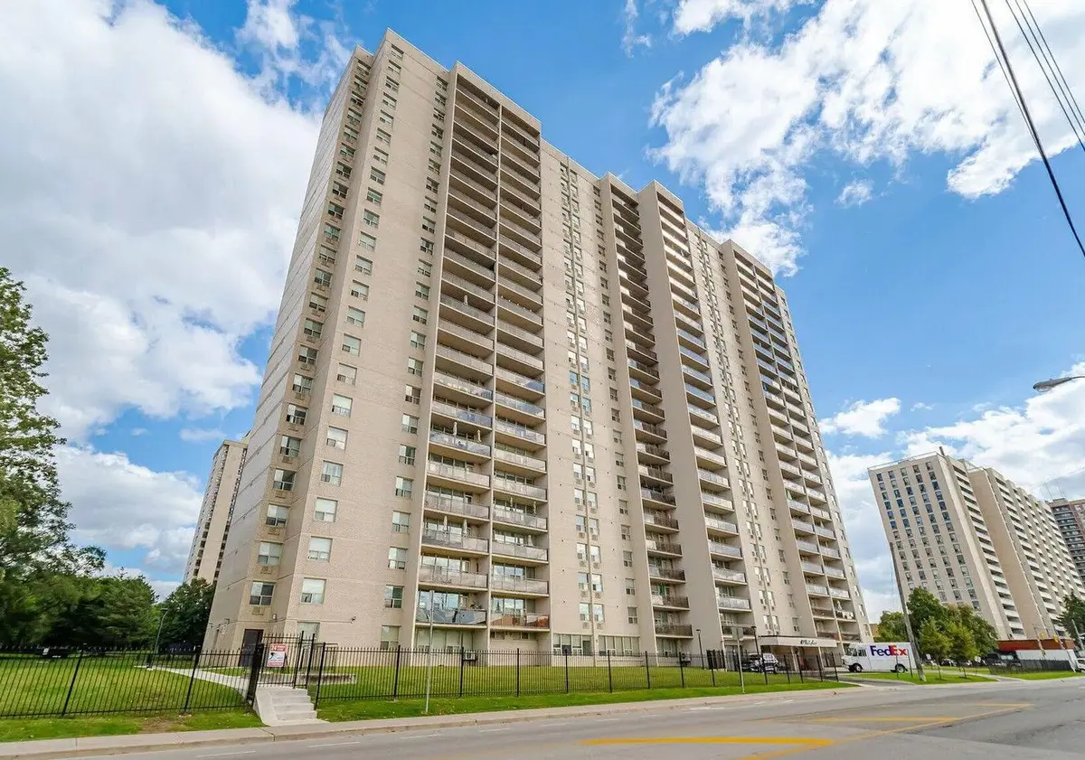 155 Marlee AVE #2212, Toronto W04, ON M6B 4B5