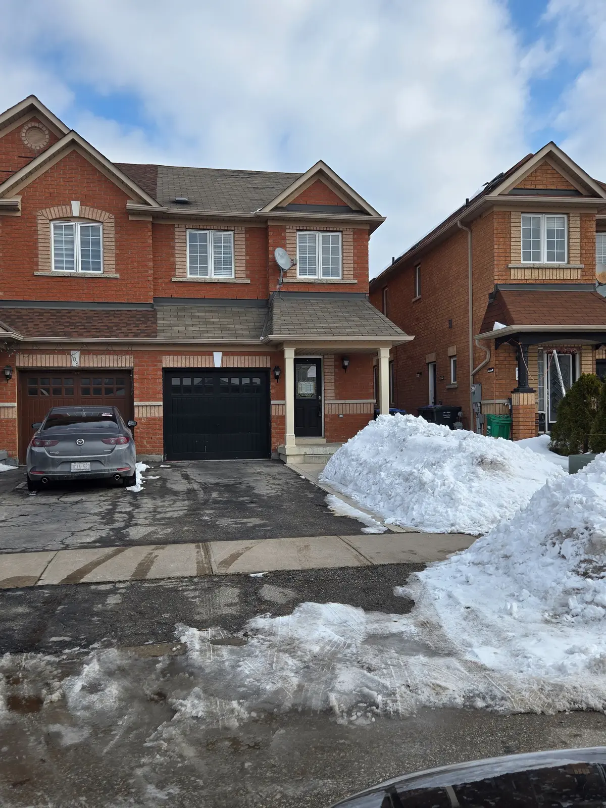 110 Crystalview CRES, Brampton, ON L6P 2S2