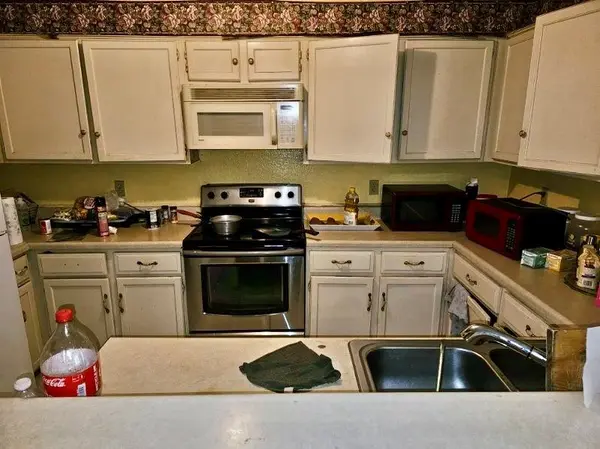 10203 Oak Branch Lane, Dallas, TX 75227