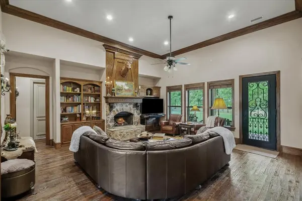 450 Private Road 5815, Grand Saline, TX 75140