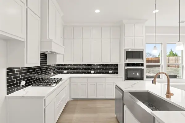 8505 Watersway Drive, Rowlett, TX 75088