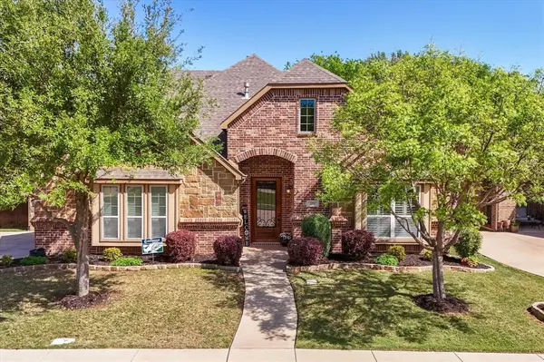 2711 Stonebriar Court, Arlington, TX 76001
