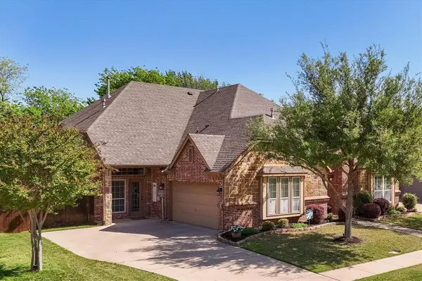 2711 Stonebriar Court, Arlington, TX 76001